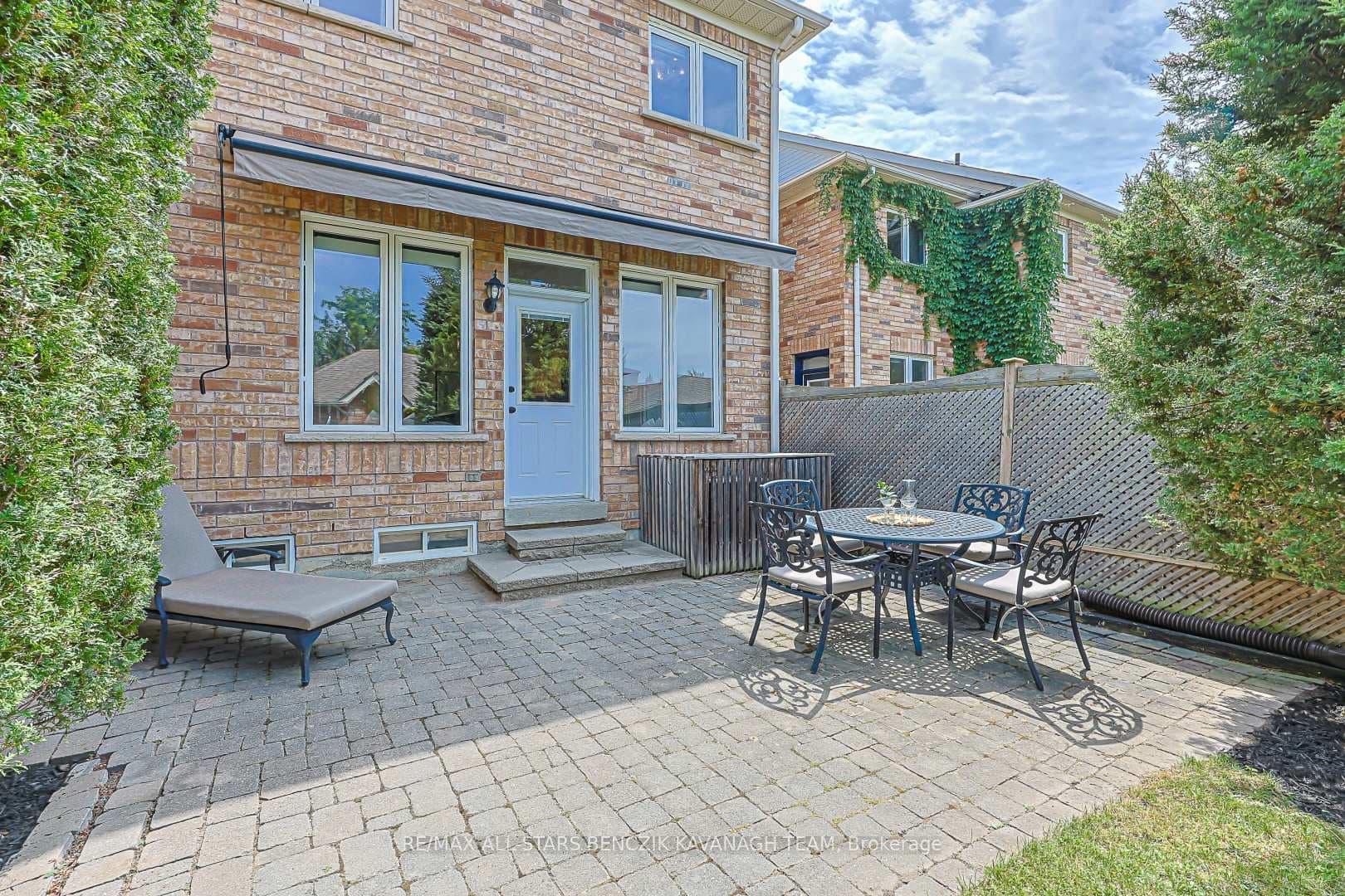 31 Queen's Plate Drive photo 22