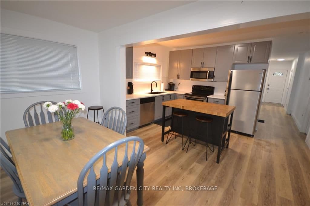 201 BEATRICE Street photo 4