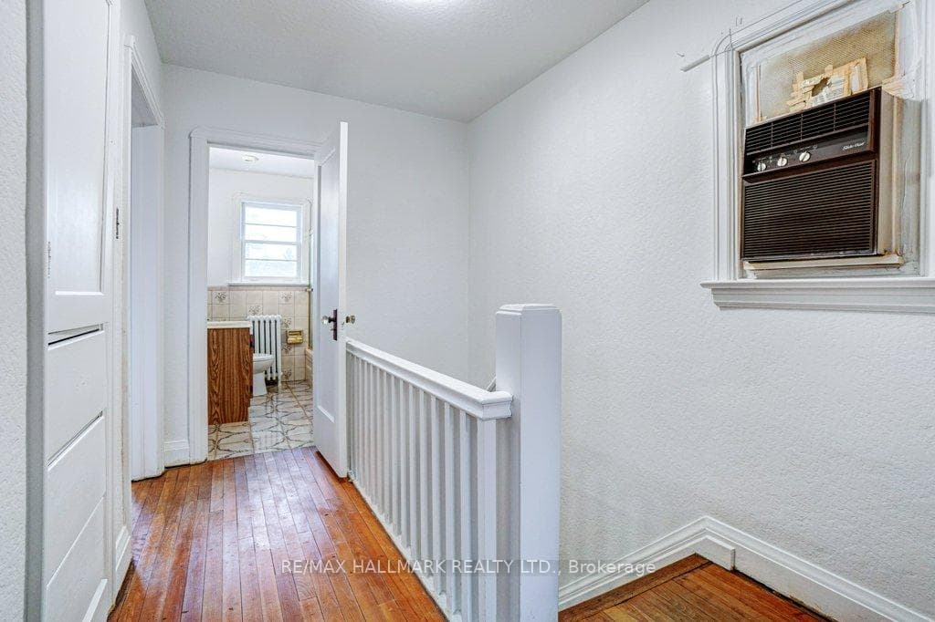 198 Woodville Avenue photo 17
