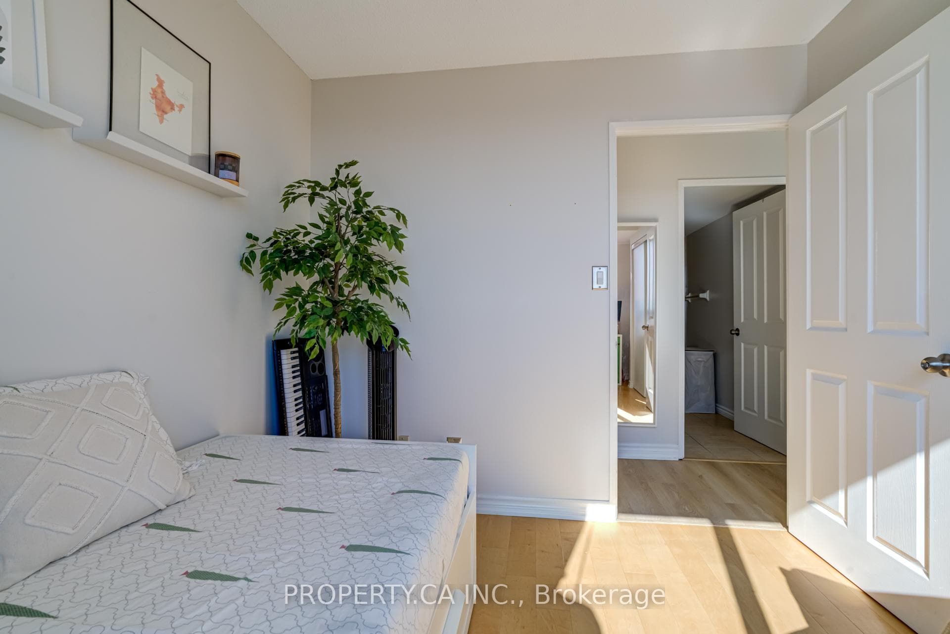 88 Corporate Drive Unit 1205A photo 19
