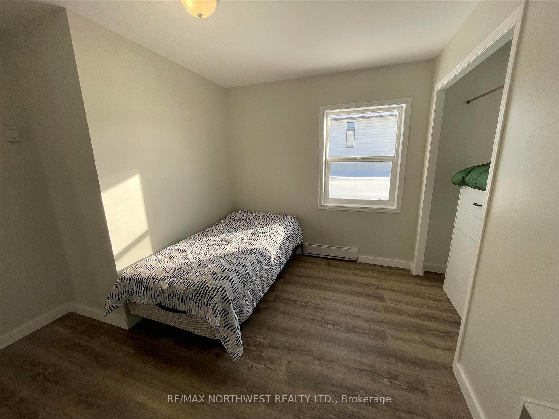 111 Leach Road photo 9
