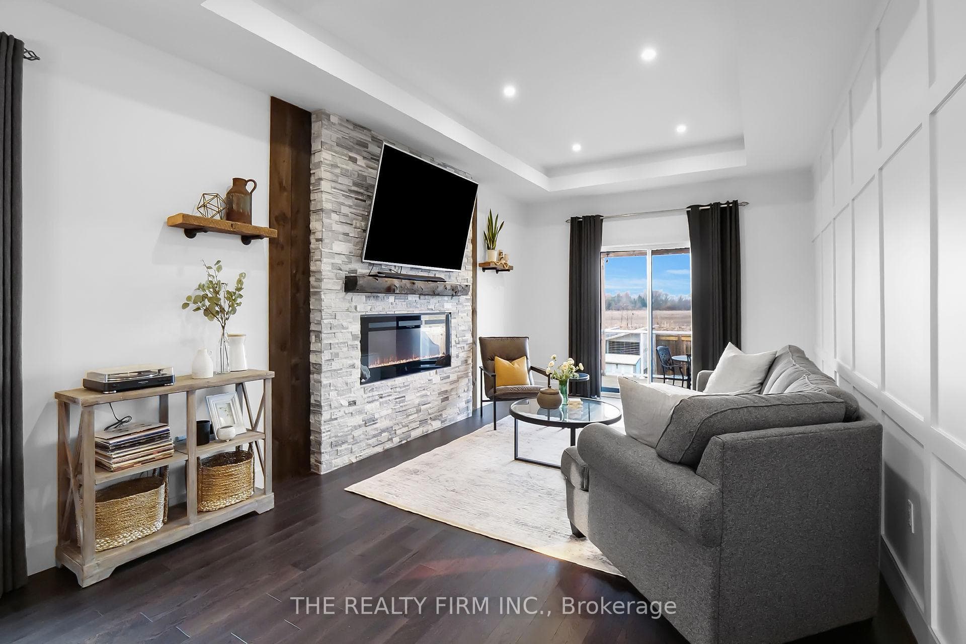 246 Snyders Avenue photo 4