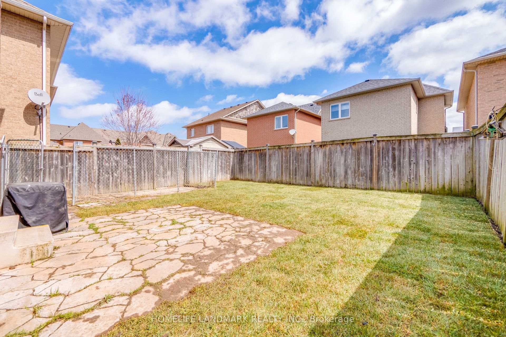 18 Westhampton Way photo 33