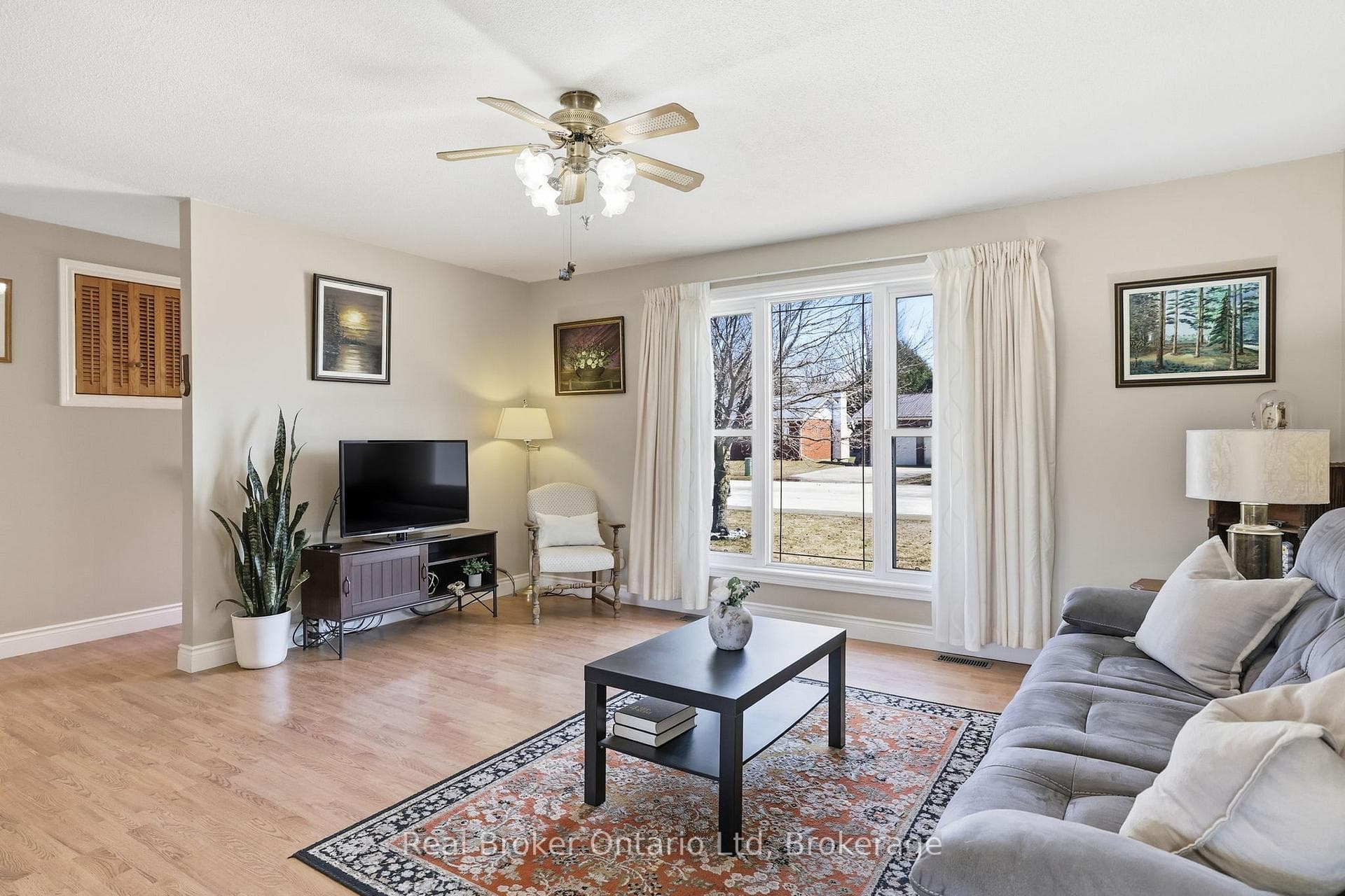 59 Grayview Drive photo 2