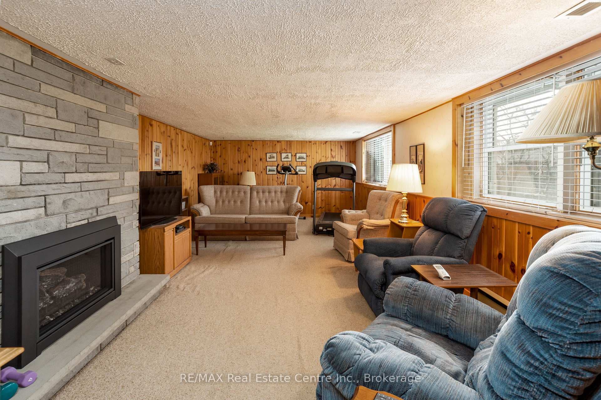 95 Blueridge Avenue photo 23