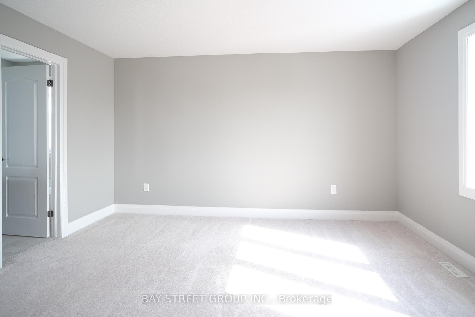 679 Tennent Avenue photo 18