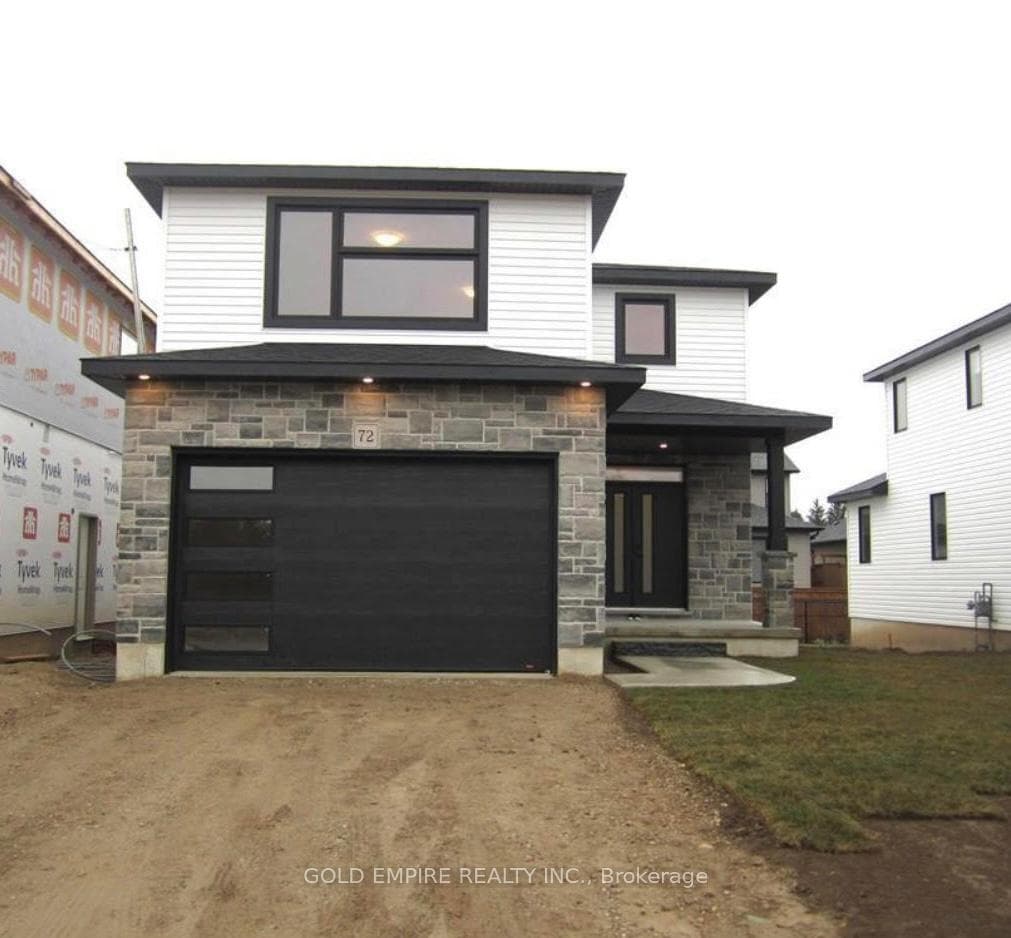 72 CASH Crescent photo 1