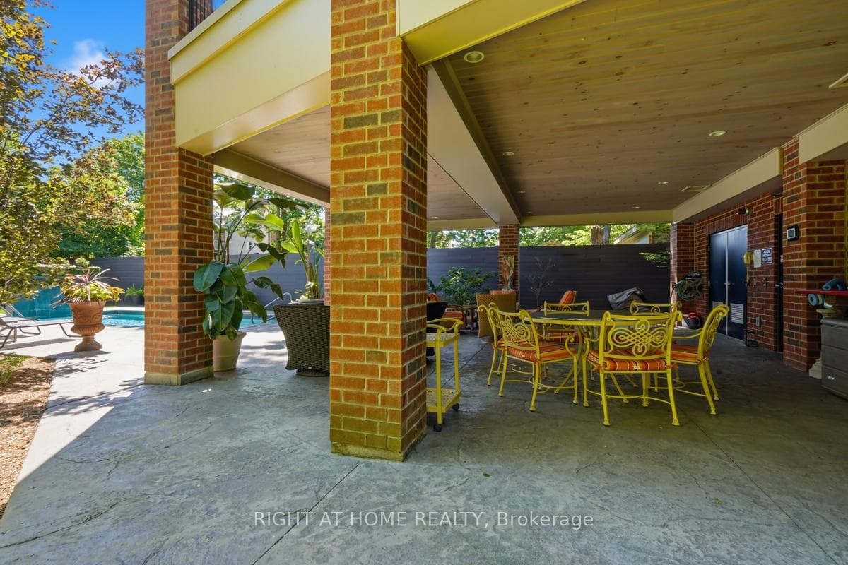 122 Wortley Road Unit 302 photo 43