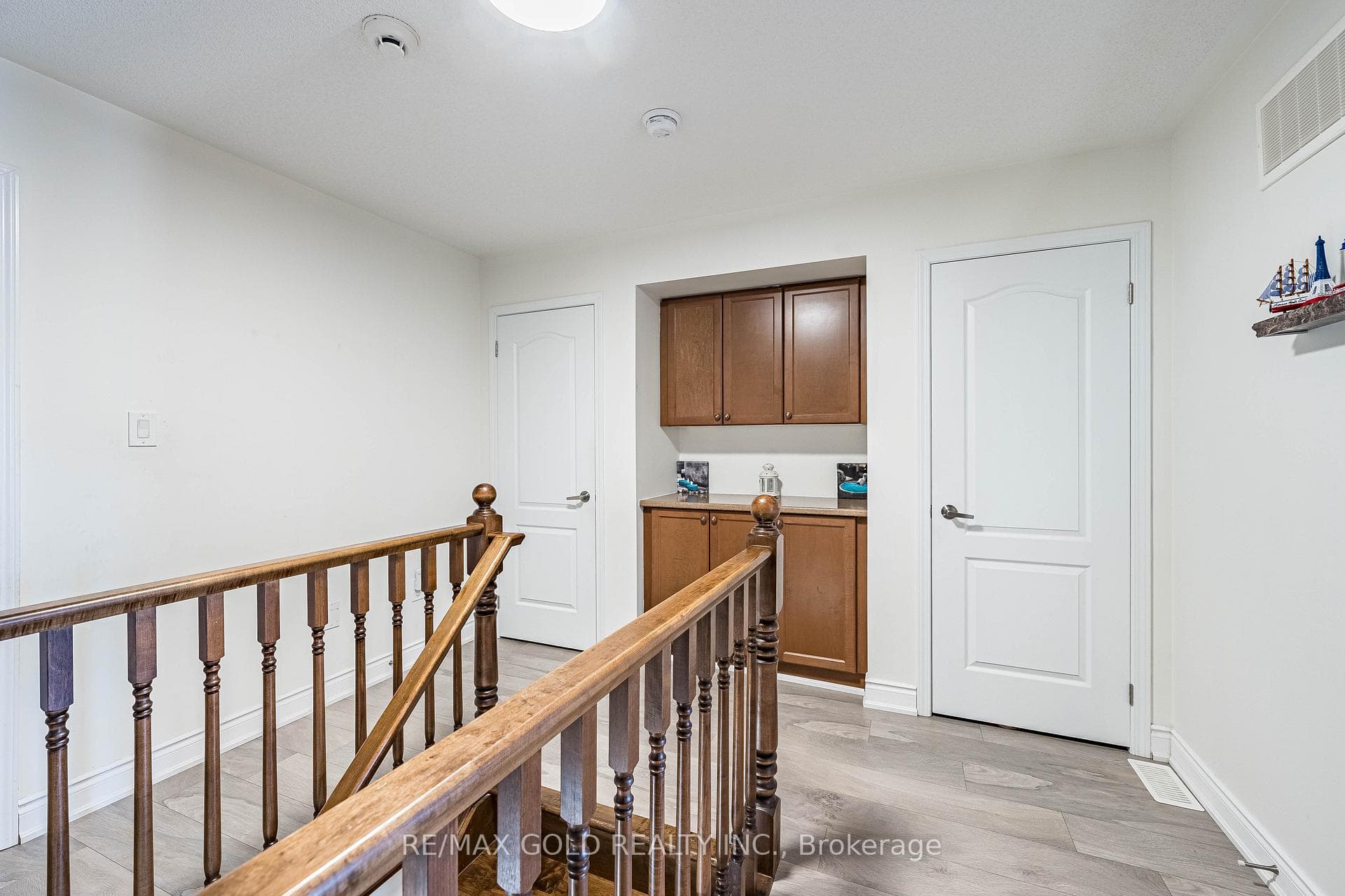 26 Robert Parkinson Drive photo 28
