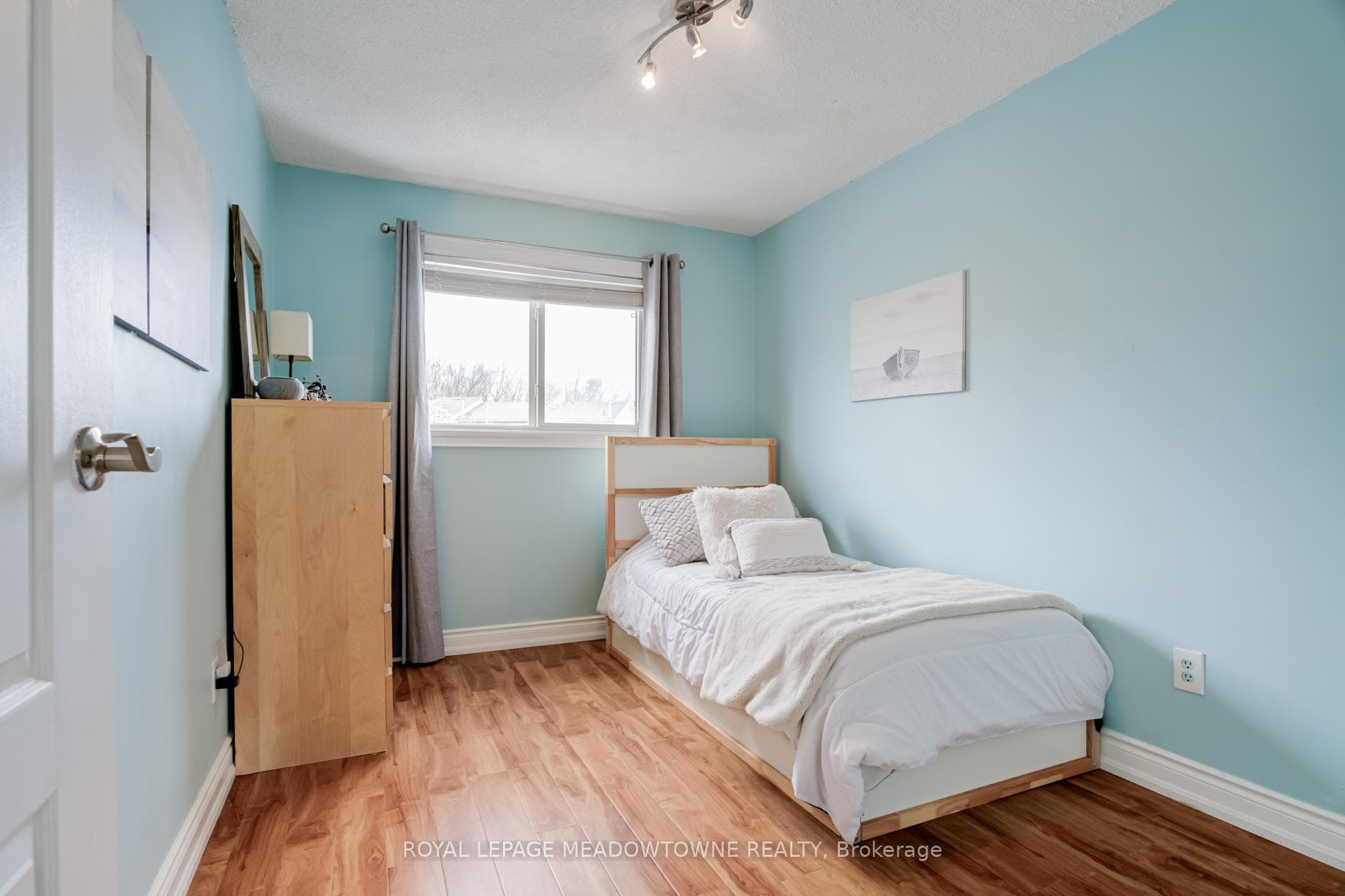 92 Morley Crescent photo 38