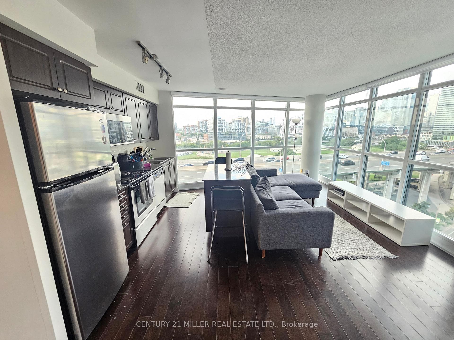 209 Fort York Boulevard Unit 1163 photo 7