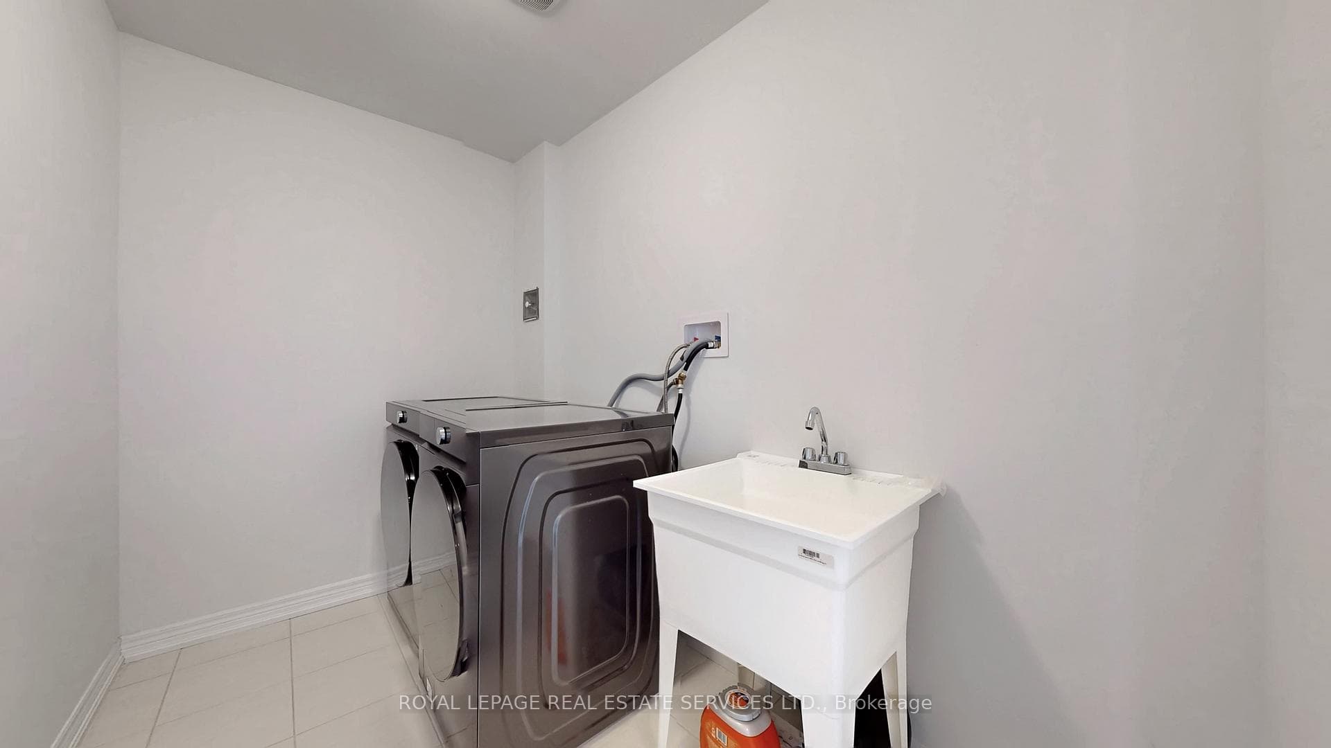 1068 Lockie Drive photo 23