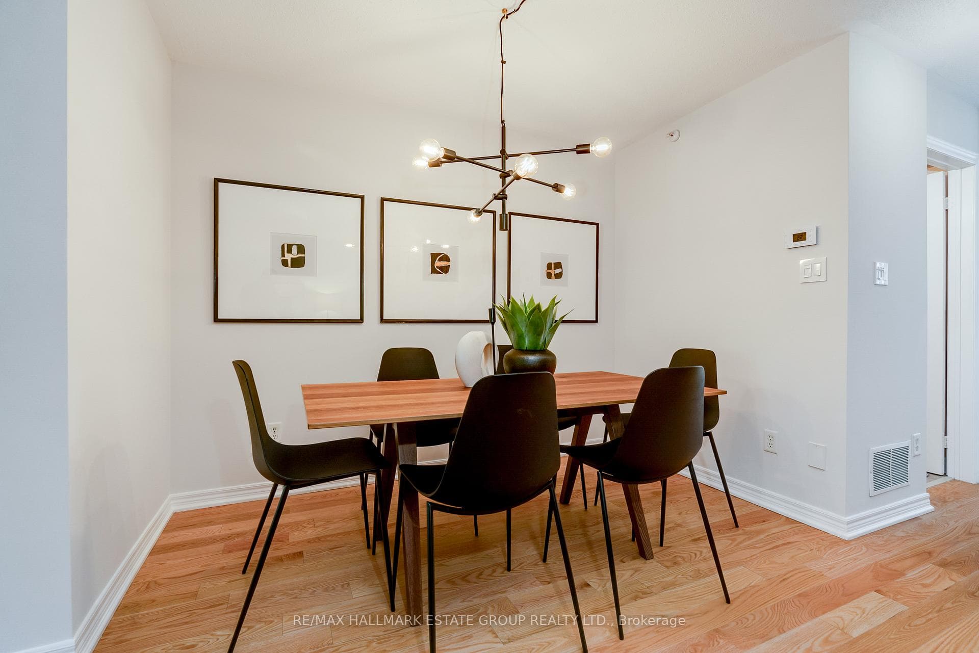 20B Leaside Park Drive photo 6