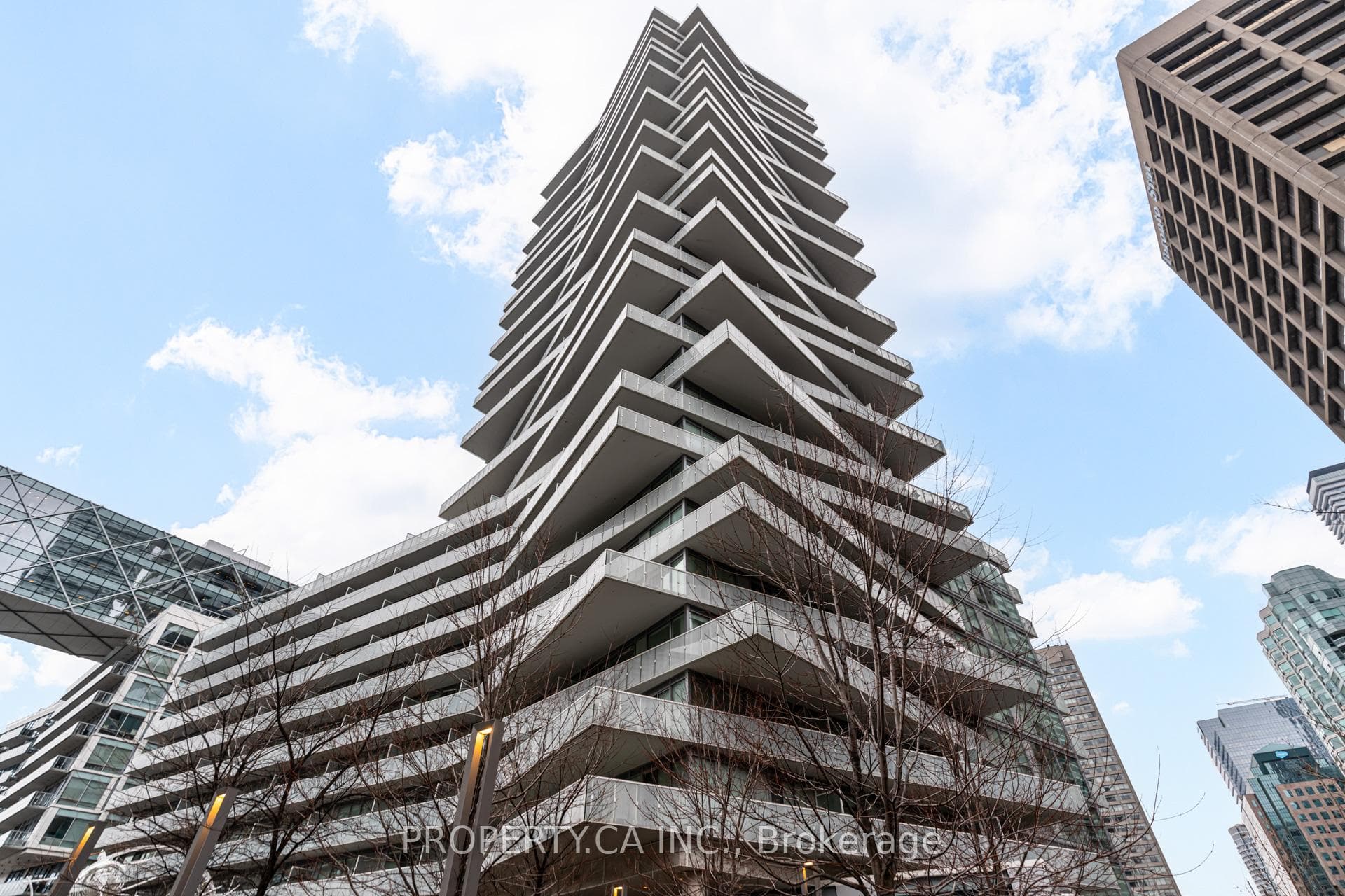 15 Queens Quay Unit 419 photo 18