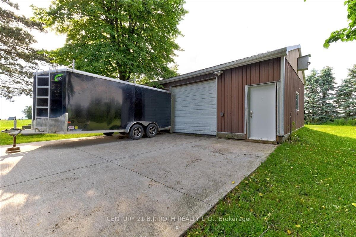 876821 Hofstetter Road photo 37
