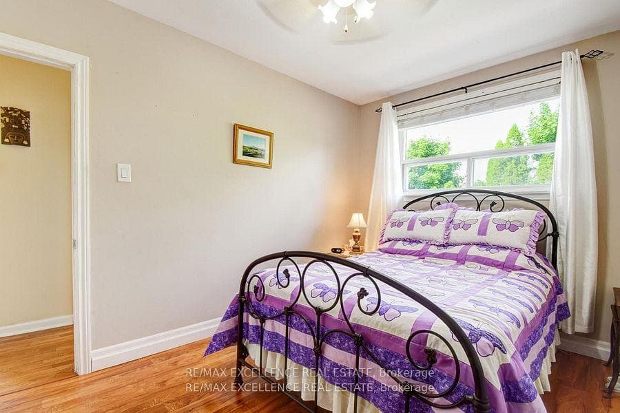 58 Fairglen Avenue photo 18