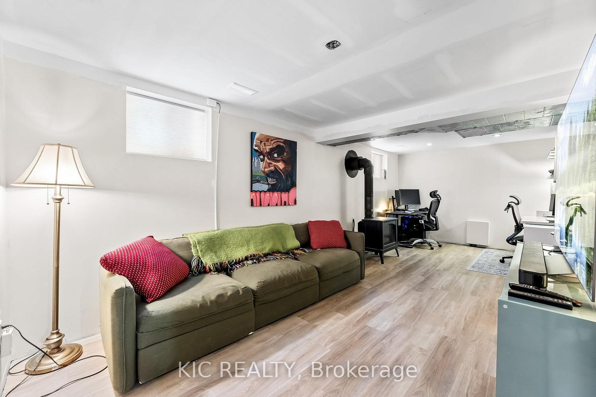 245 Woodbine Avenue photo 26