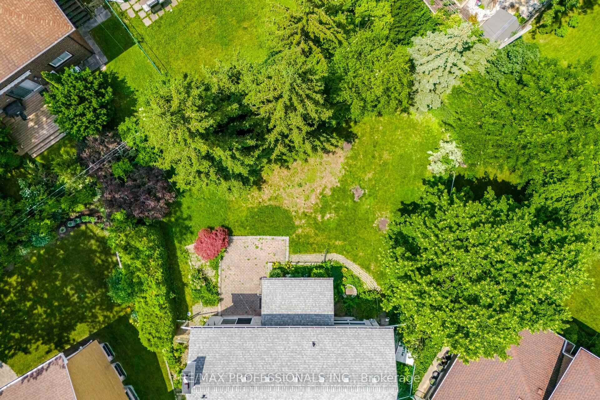 30 Grasspoint Crescent photo 29
