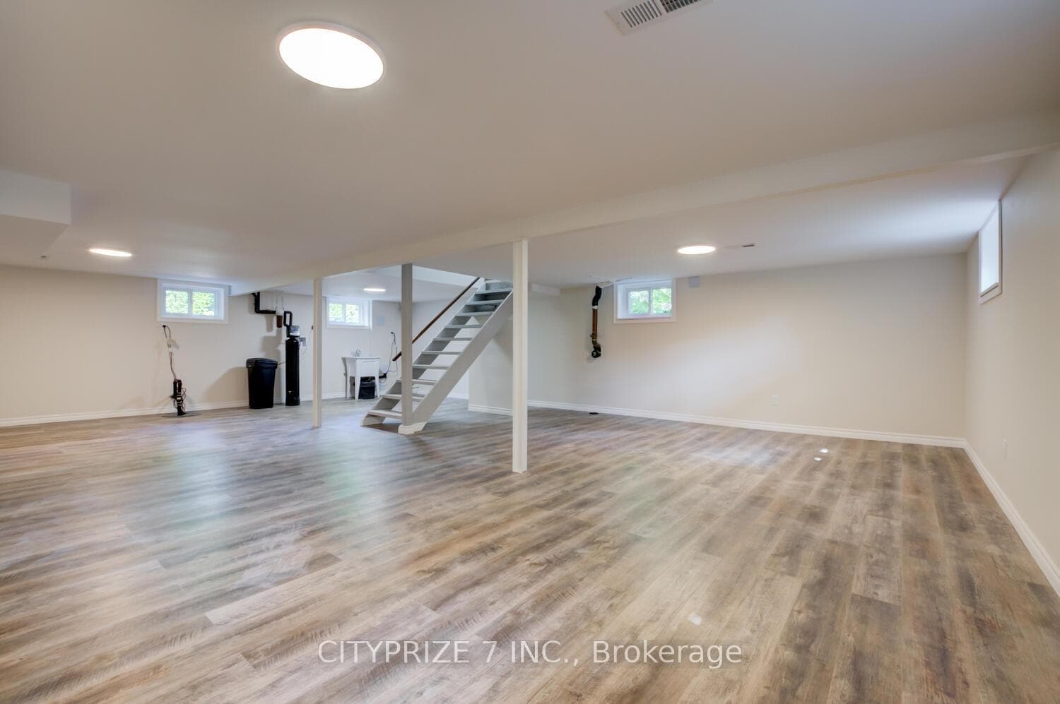 1382 Webster Street photo 23