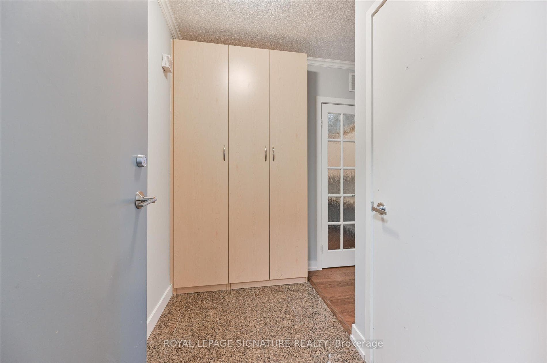 5 Mariner Terrace Unit 1102 photo 4