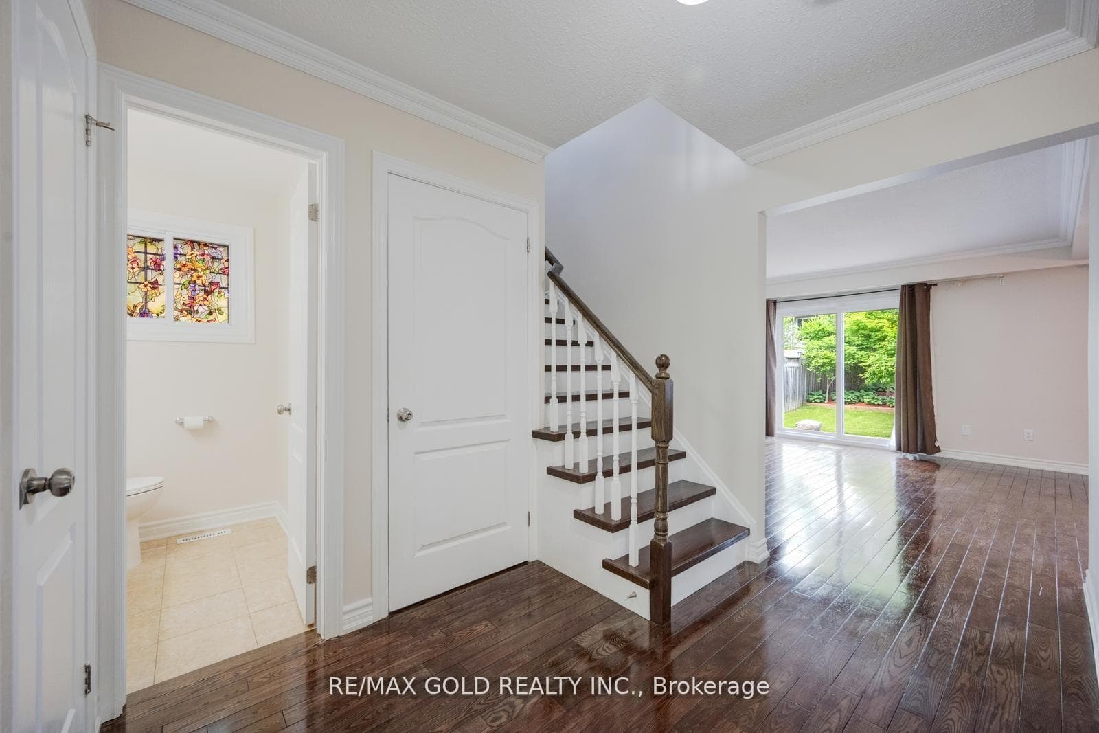 6258 Atherly Crescent photo 15