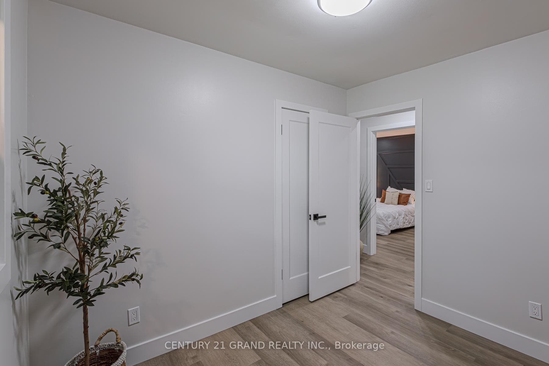 550 Mount Pleasant Road photo 18