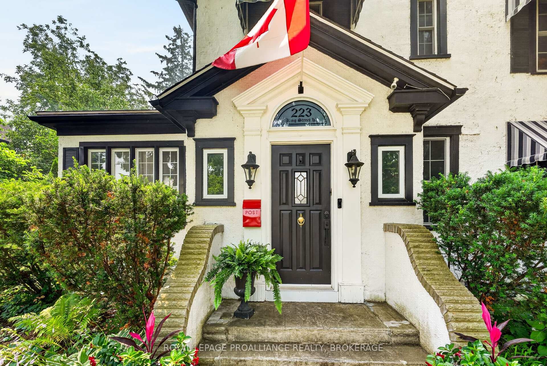 223 King Street photo 8