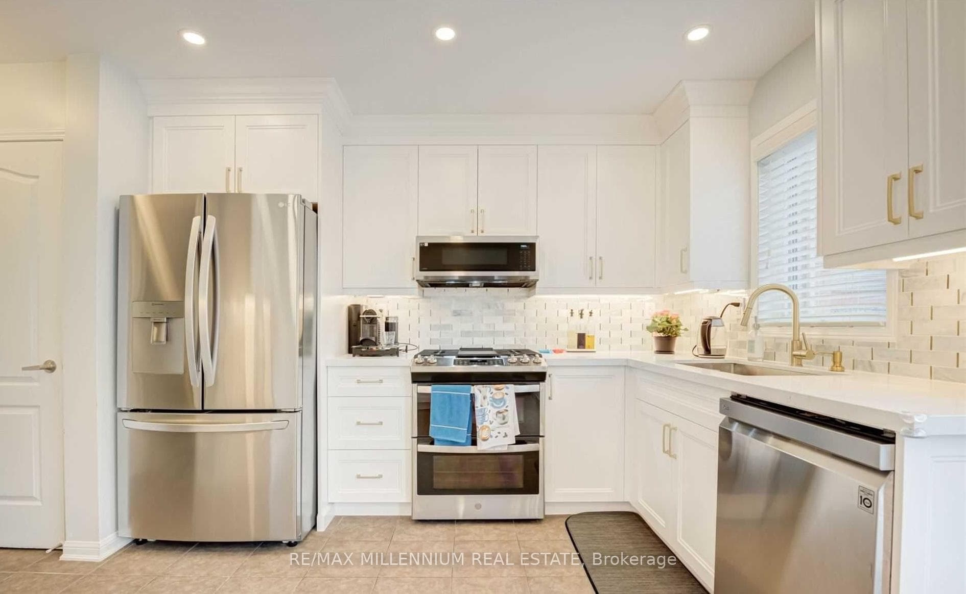 490 Mcjannett Avenue Unit Upper photo 7