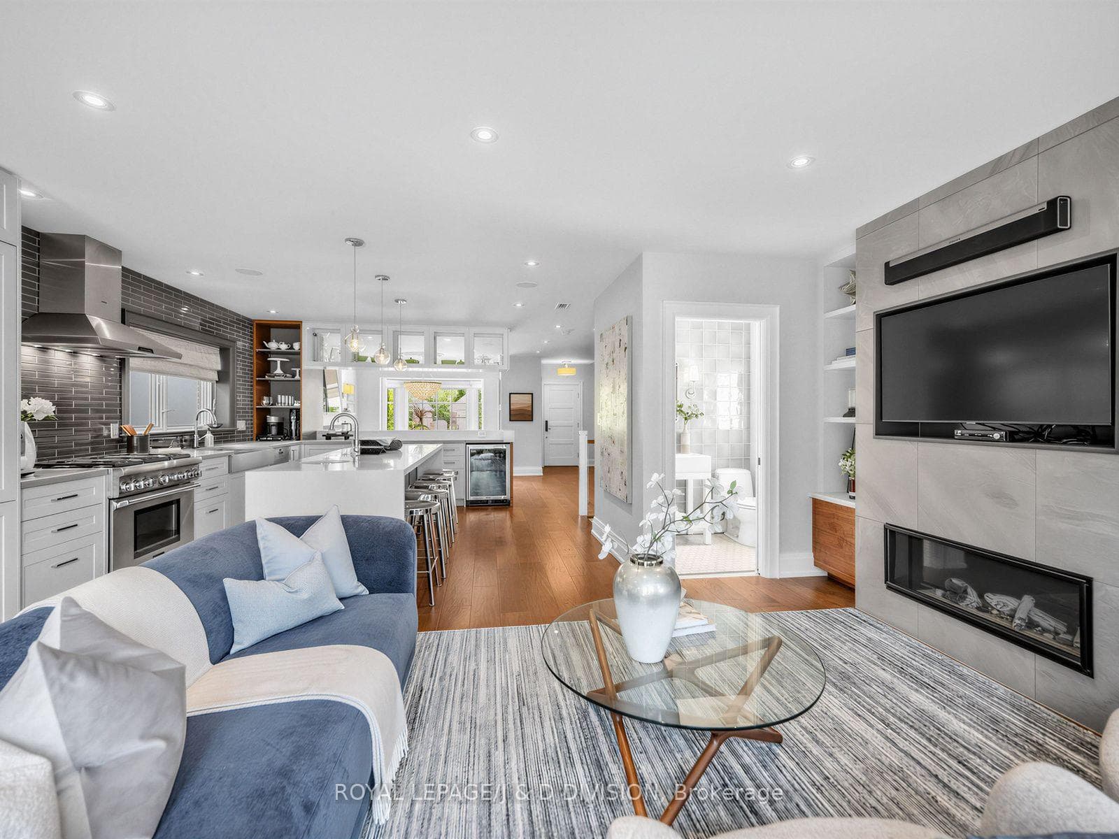146 Glenvale Boulevard photo 14