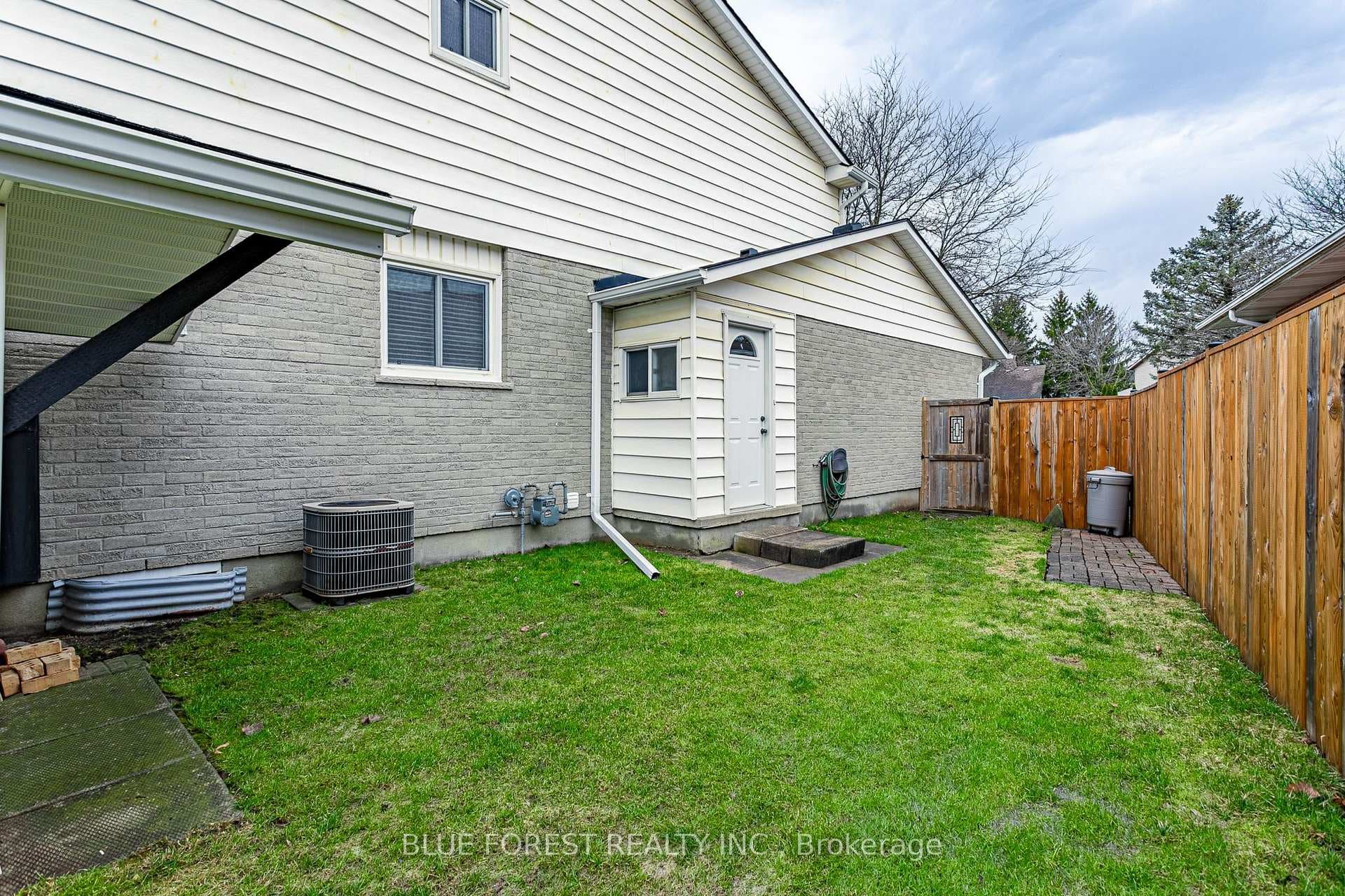 99 Chancton Crescent photo 42