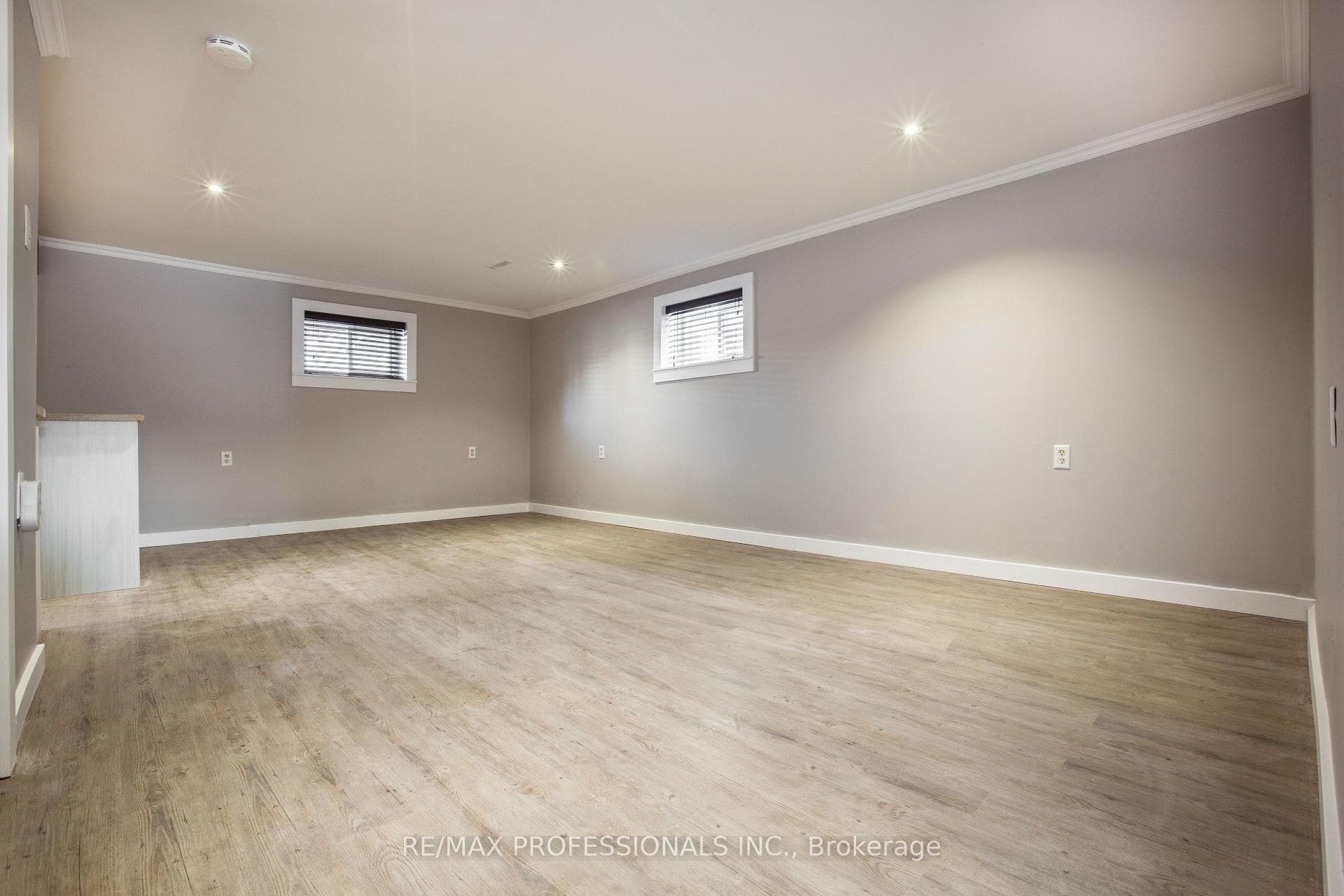 31 Tolton Drive Unit Lower photo 2