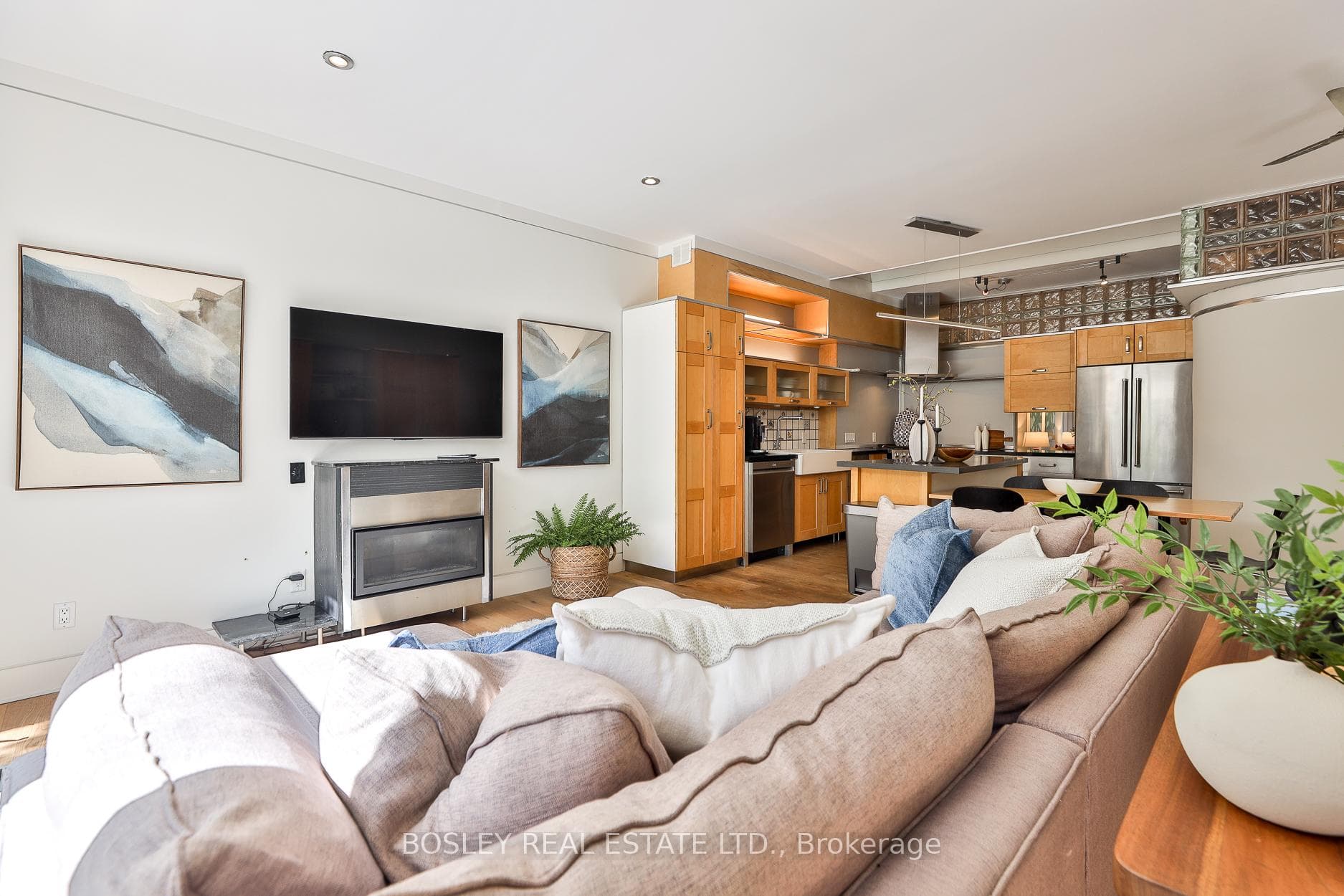 301 Keewatin Avenue photo 14