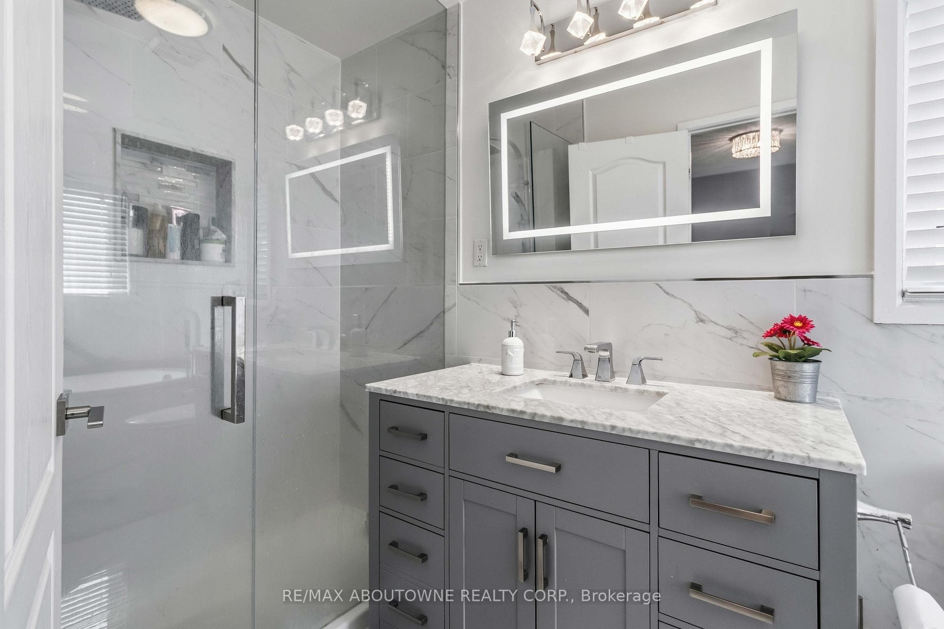 3872 Skyview Street photo 19