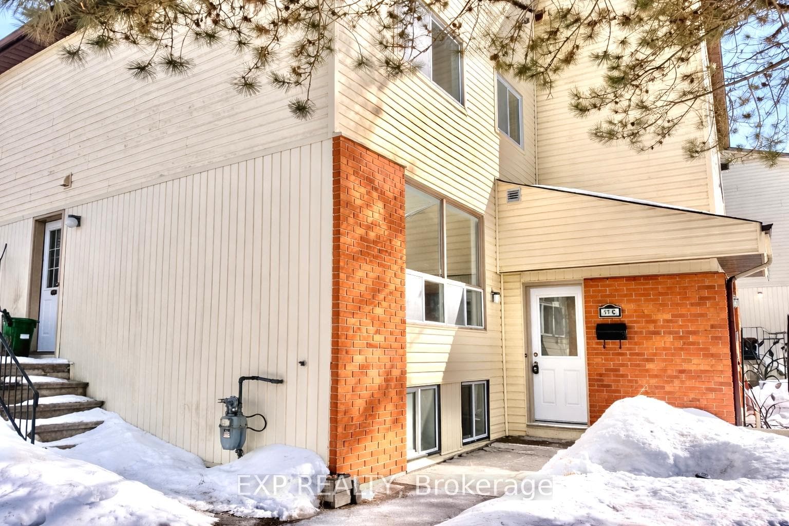 11C Sonnet Crescent photo 1