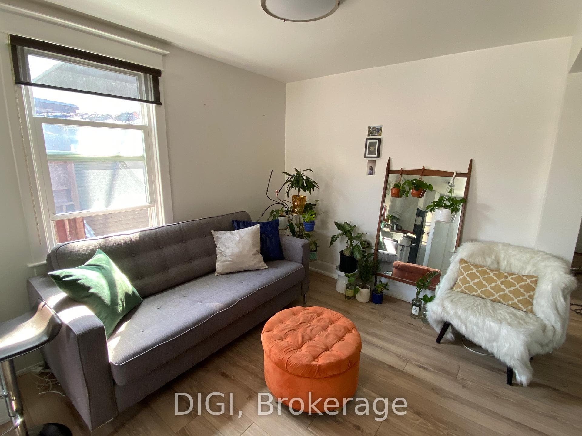 1 Arundel Avenue Unit Upper photo 1