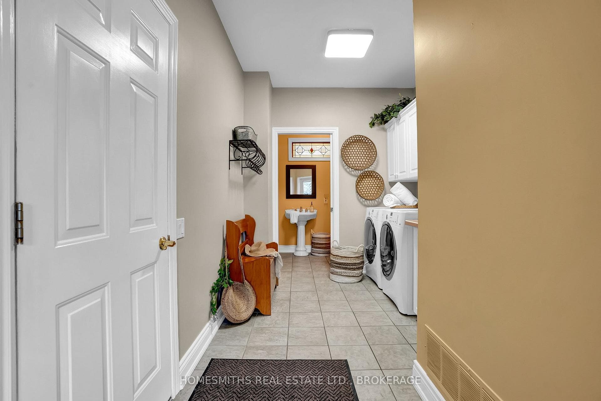 60 Maple Street photo 28