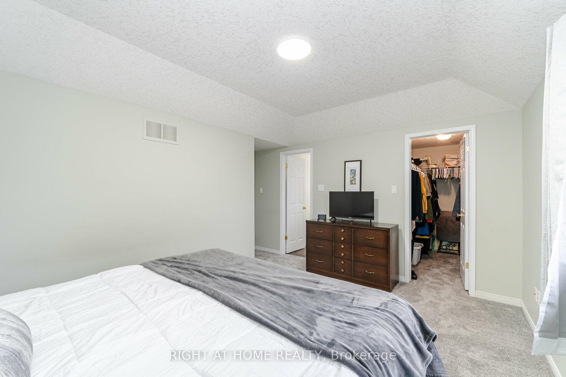 37 Biscayne Crescent photo 22