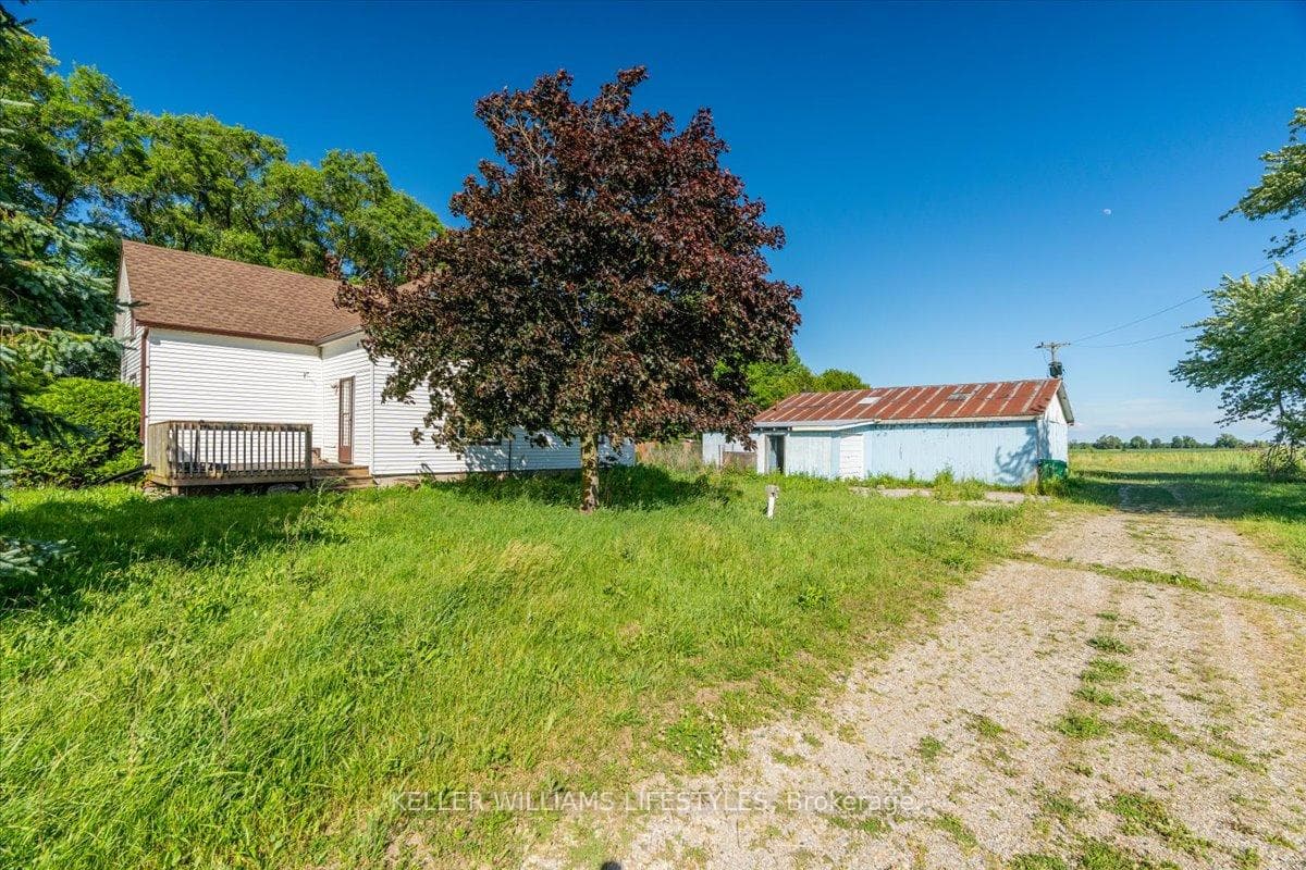 6079 Longwoods Road photo 22
