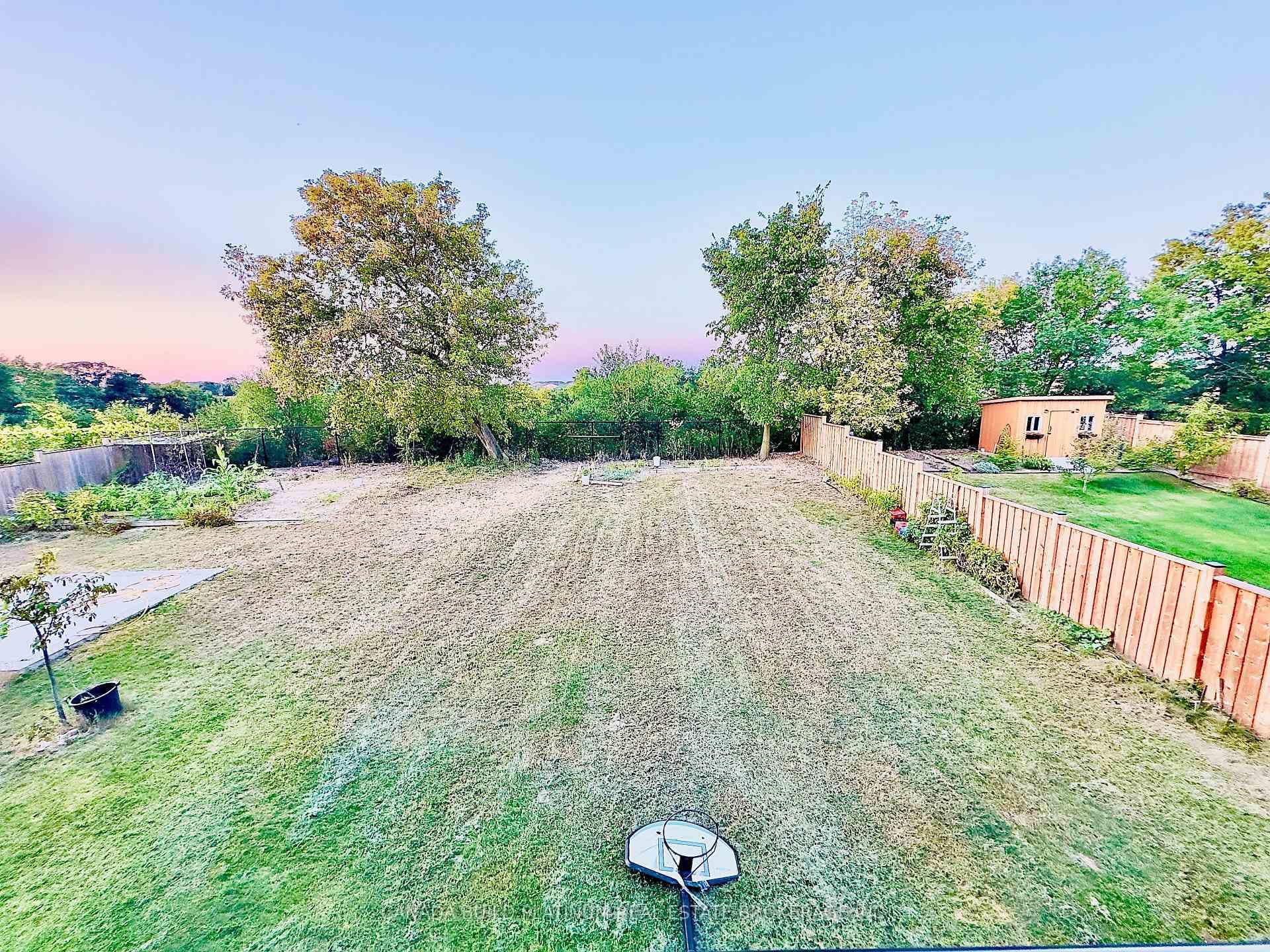 148 Freure Drive photo 21