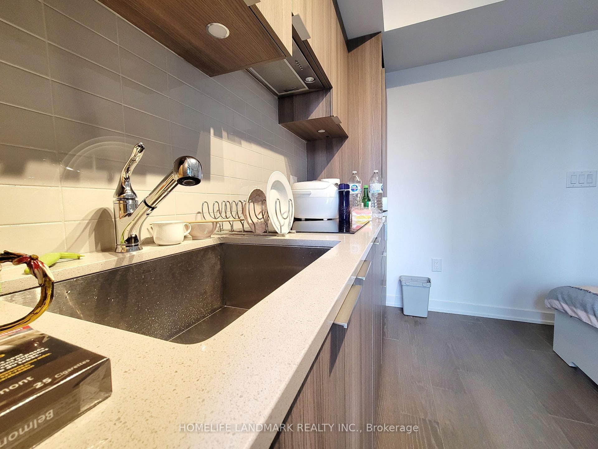 11 Wellesley Street Unit 1110 photo 10