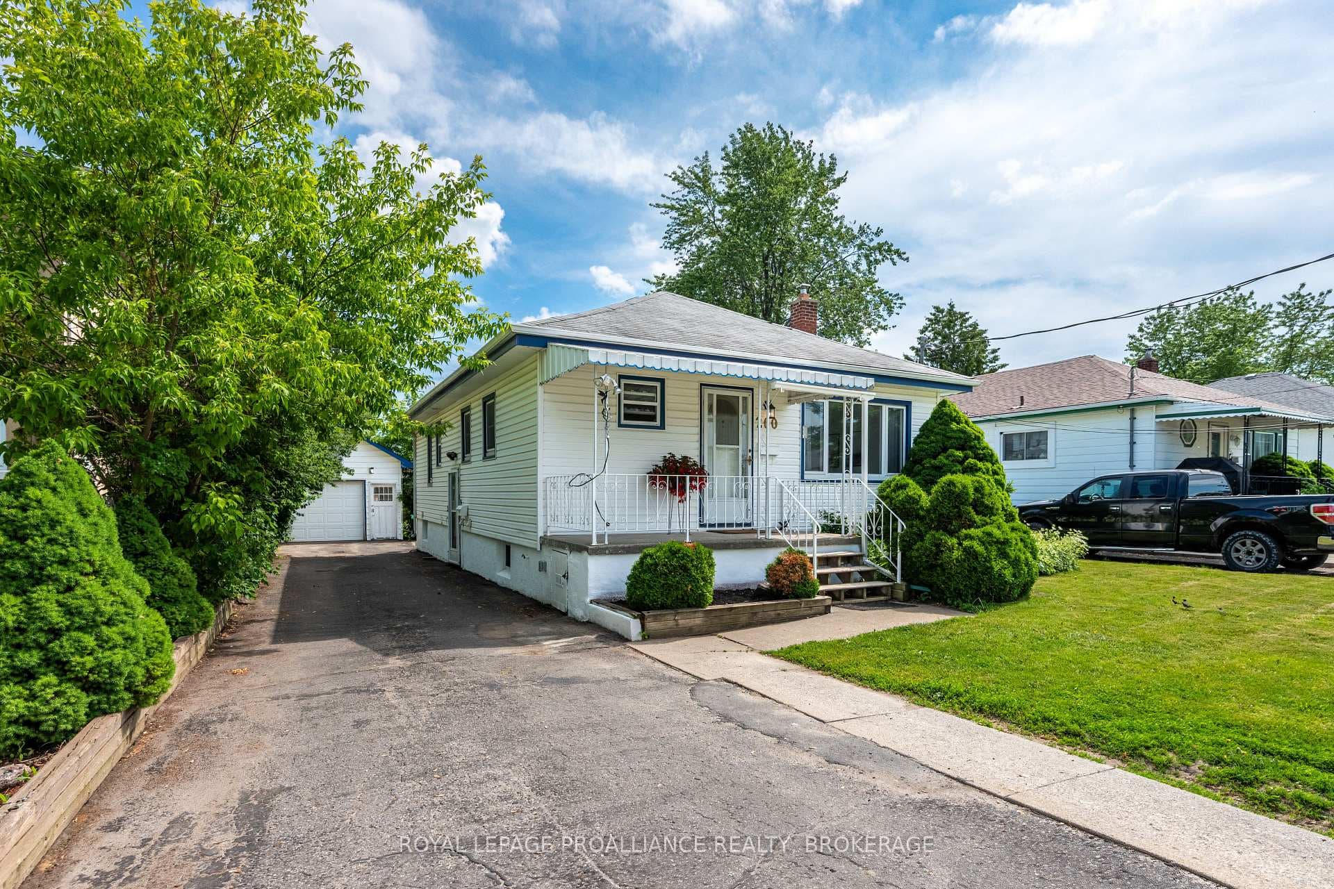 260 Elmwood Street photo 1