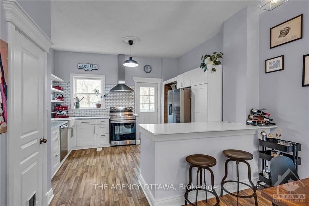 88 IRVING Avenue photo 7