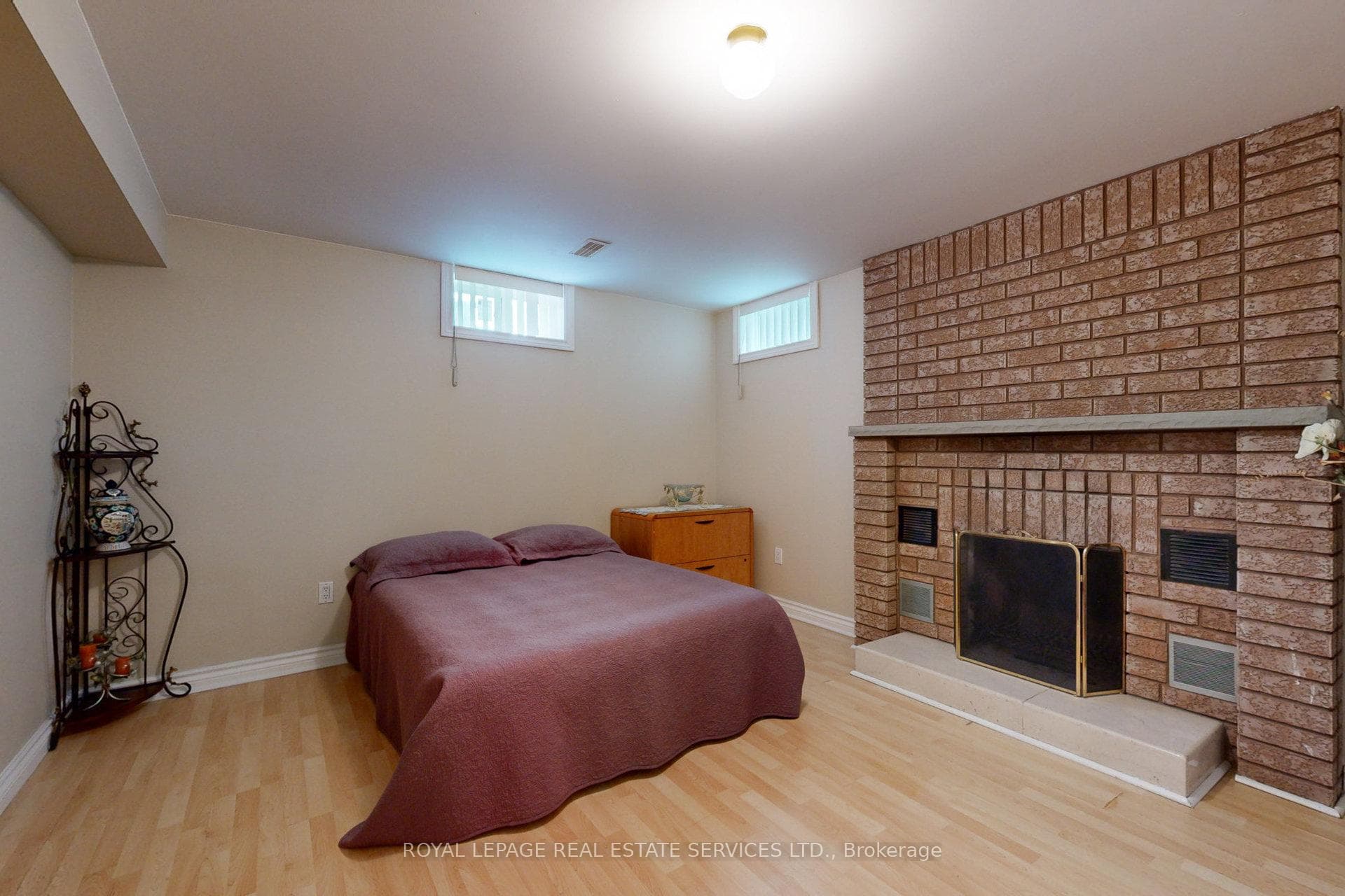 49 Iona Crescent photo 36