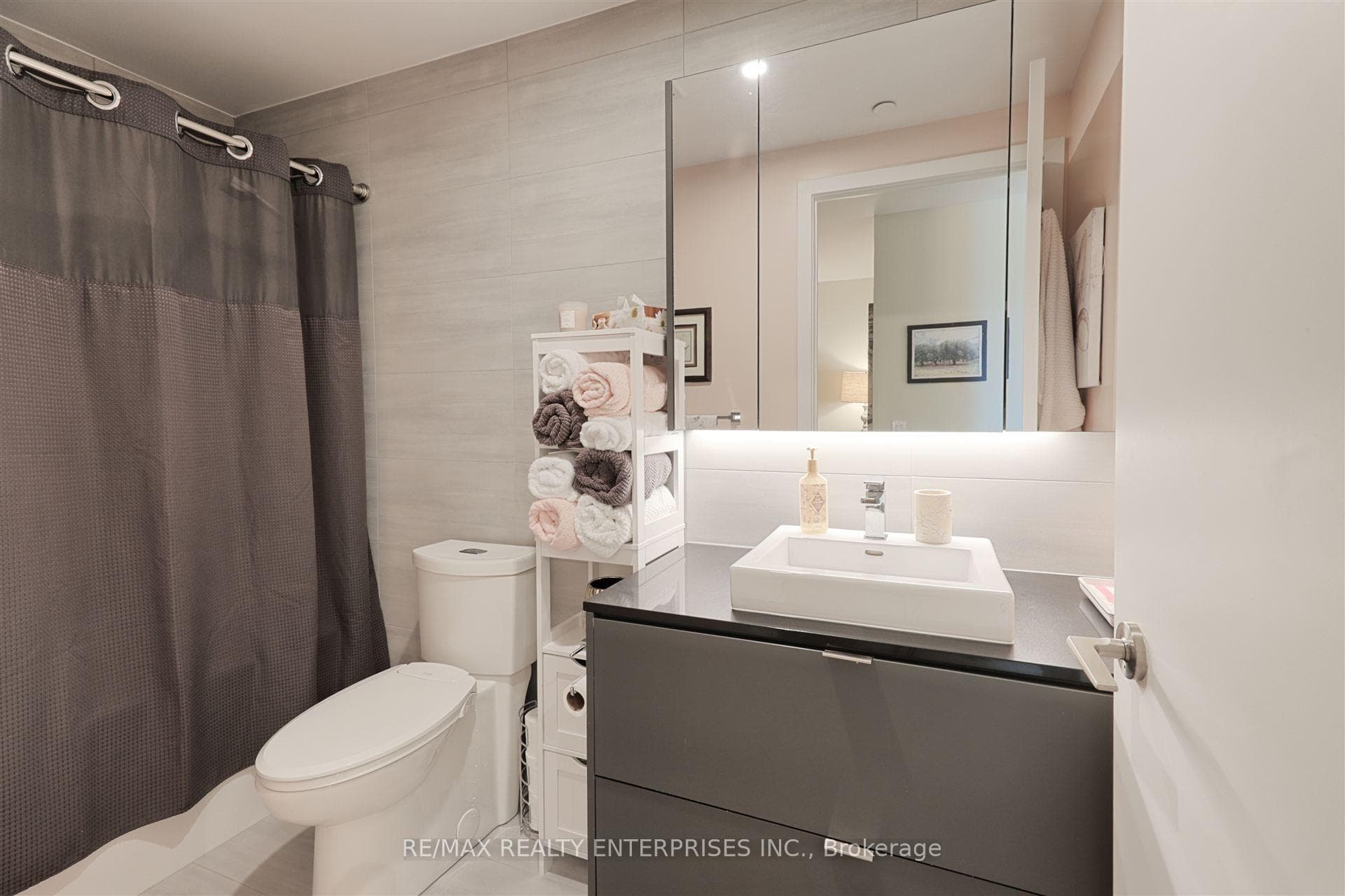 7 Smith Crescent Unit 410 photo 19