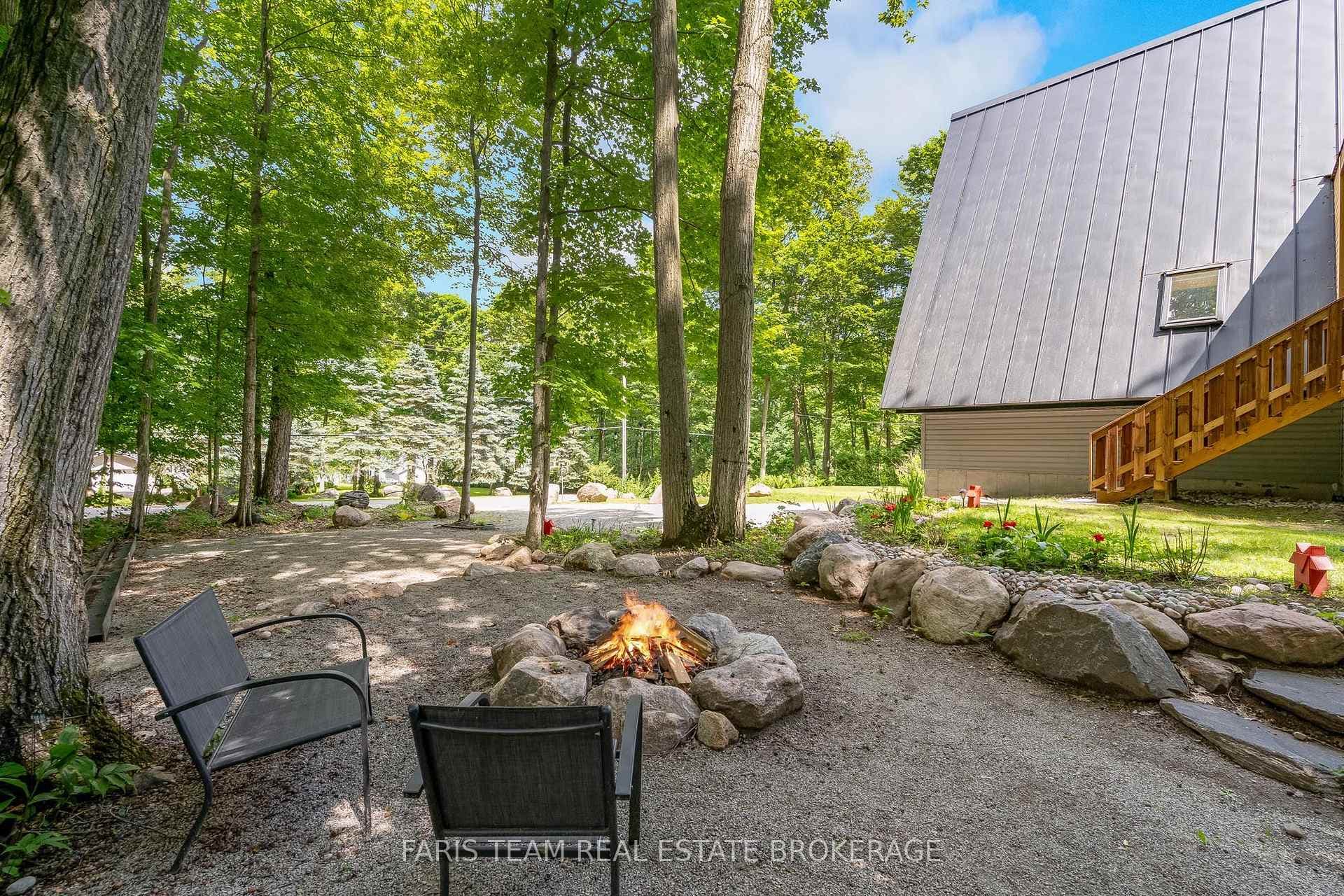 1490 Champlain Road photo 27