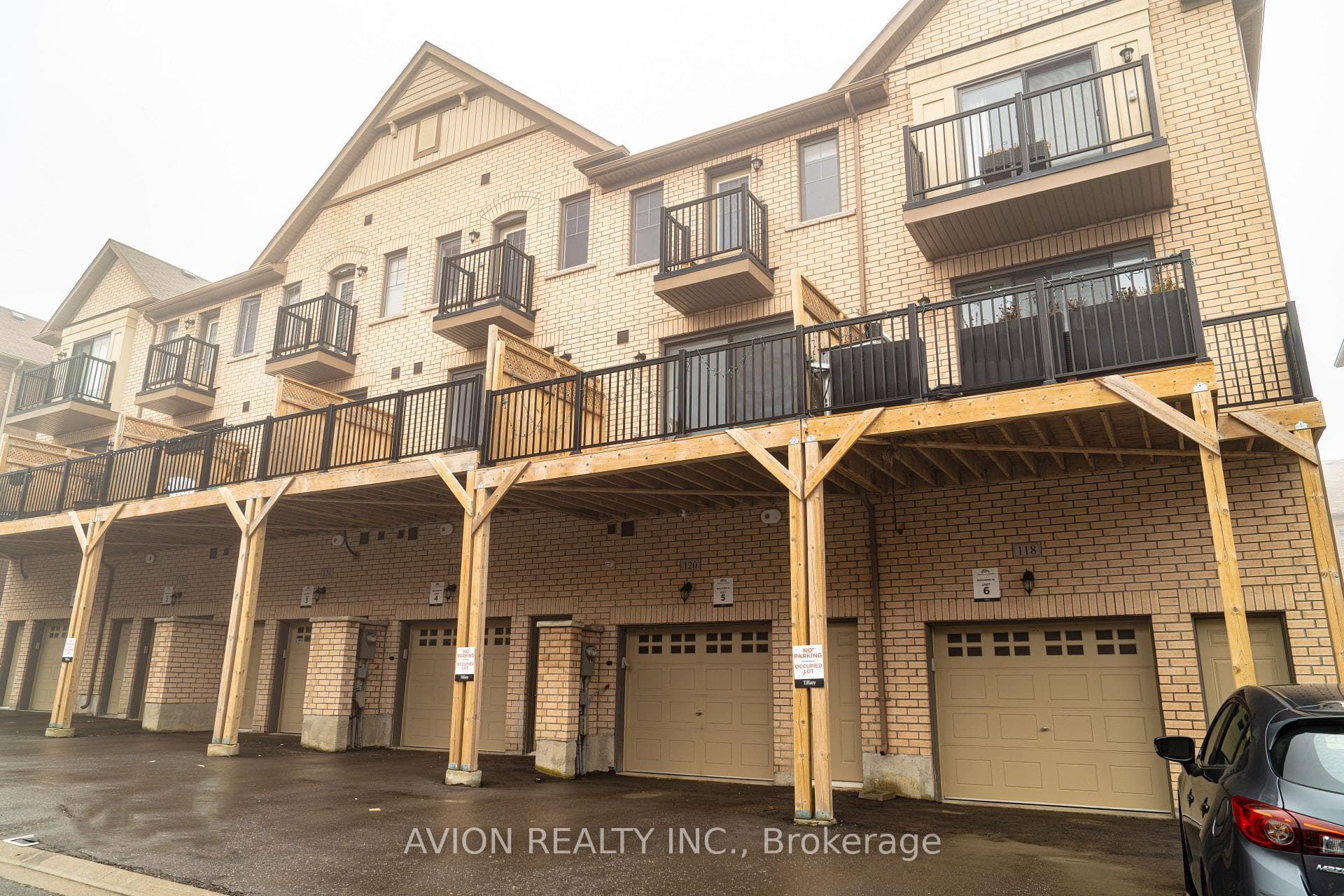 120 Frederick Wilson Avenue photo 36