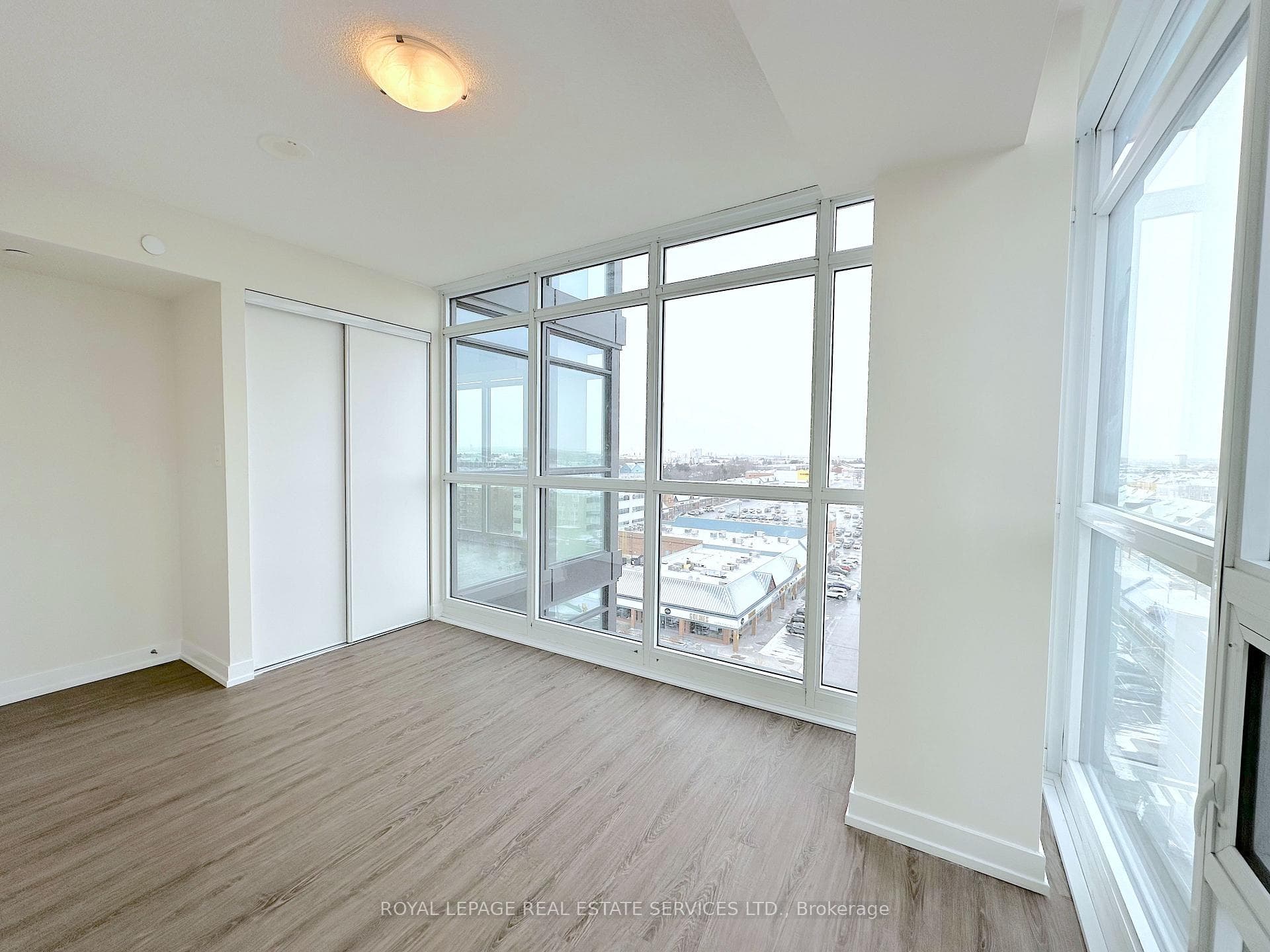 73 Bayly Street Unit 903 photo 8