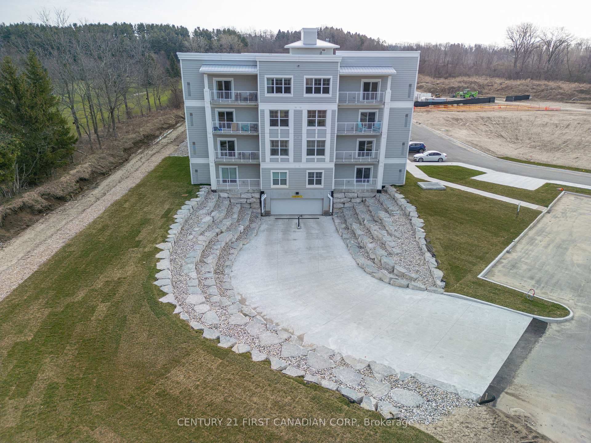 100 The Promenade Unit 117 photo 29