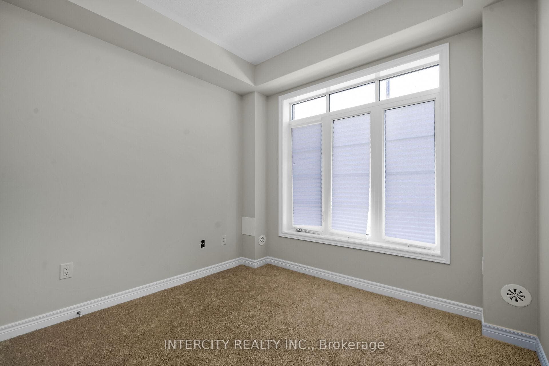 323 Inspire Boulevard photo 5