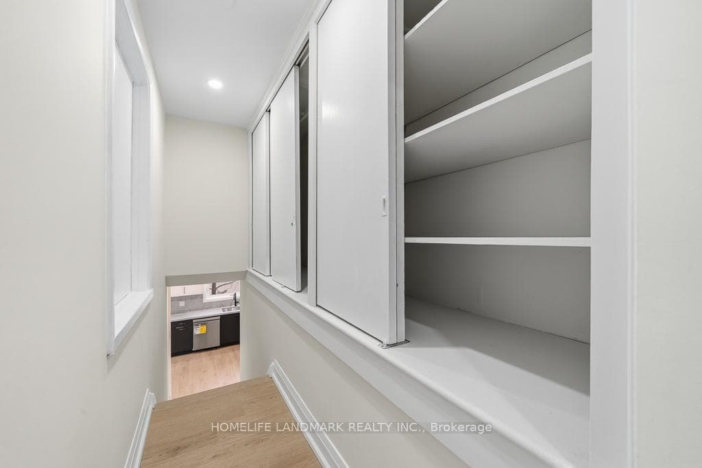 135 Waterloo Avenue Unit Main photo 18